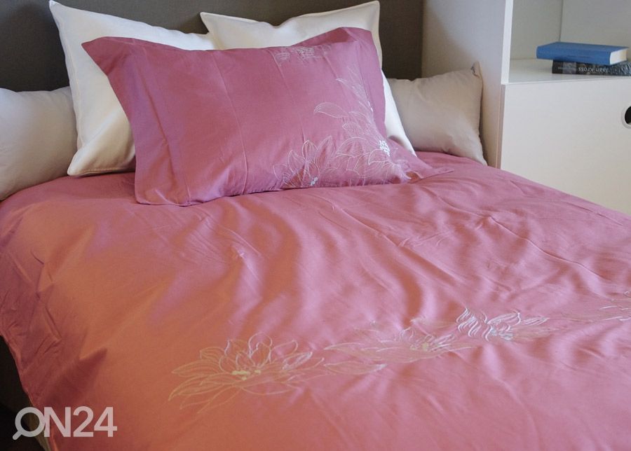 Постельное белье Beauty Home розовое 150x210 см увеличить