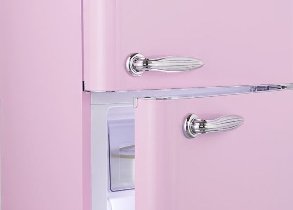 Ретро-холодильник Schaub Lorenz SL300SP-CB
