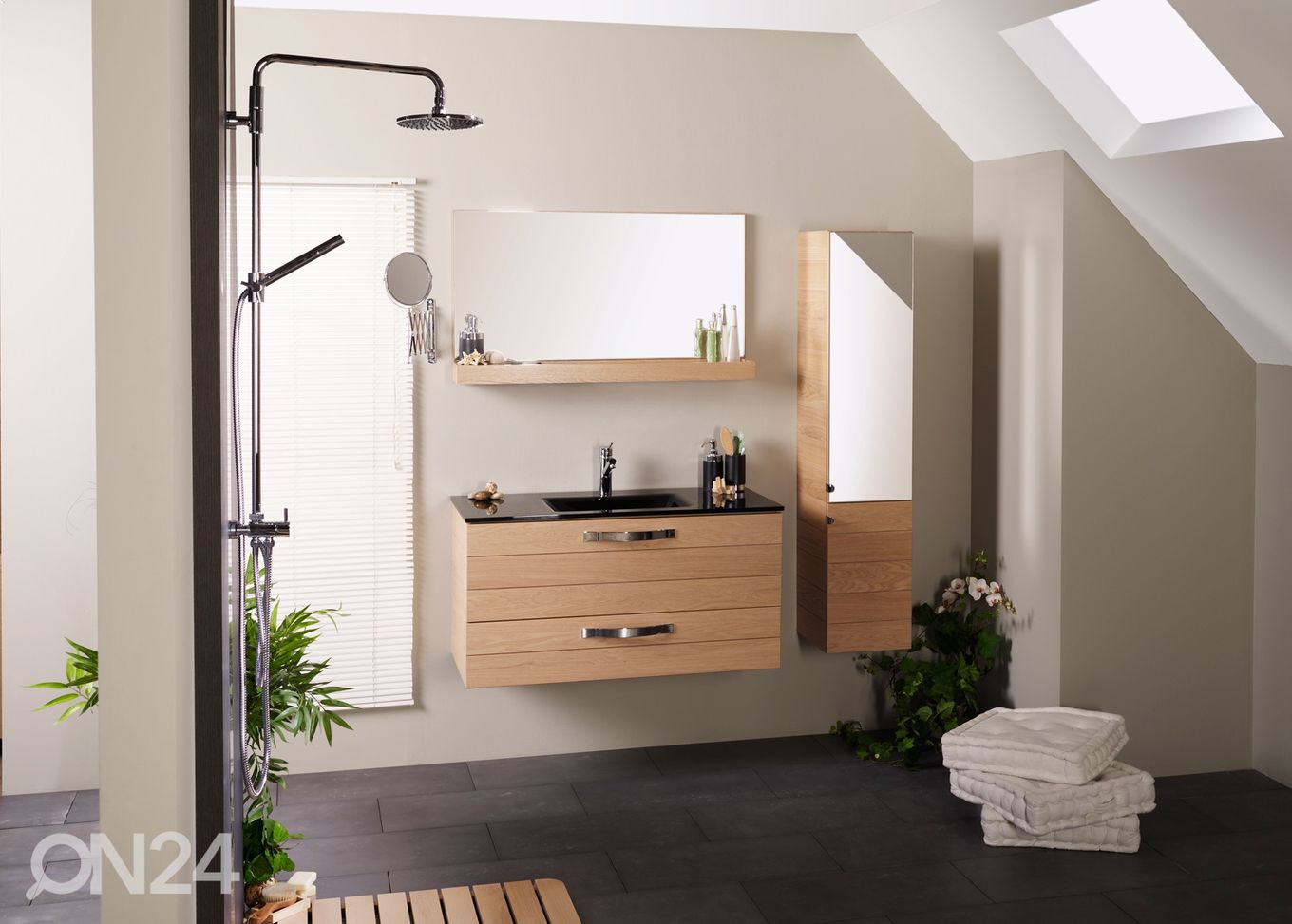 Высокий шкаф в ванную Oslo увеличить