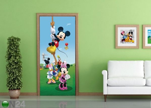 Флизелиновые фотообои Disney Mickey on a rope 90x202 см