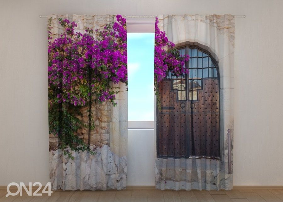 Затемняющая штора Purple Bush and Old Door увеличить