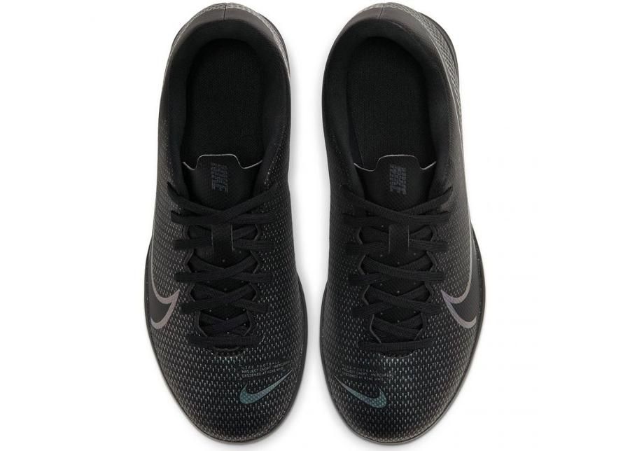 Детские футбольные бутсы Nike Mercurial Vapor 13 Club TF JR AT8177-010 увеличить