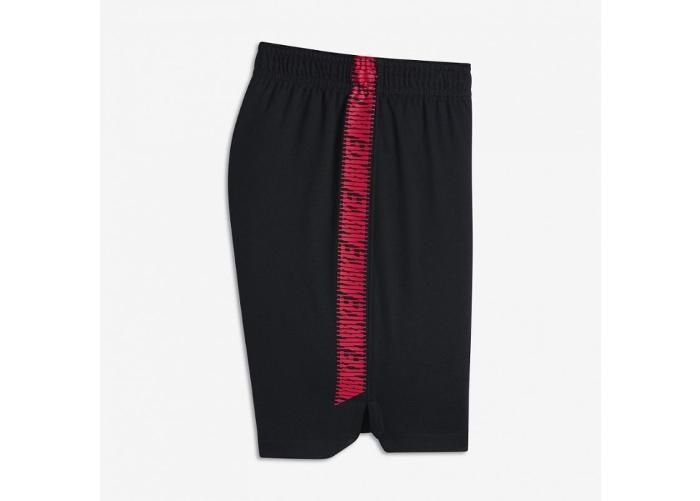 Детские футбольные шорты Nike Boys Dry Squad Football Shorts Junior 859912-013 увеличить