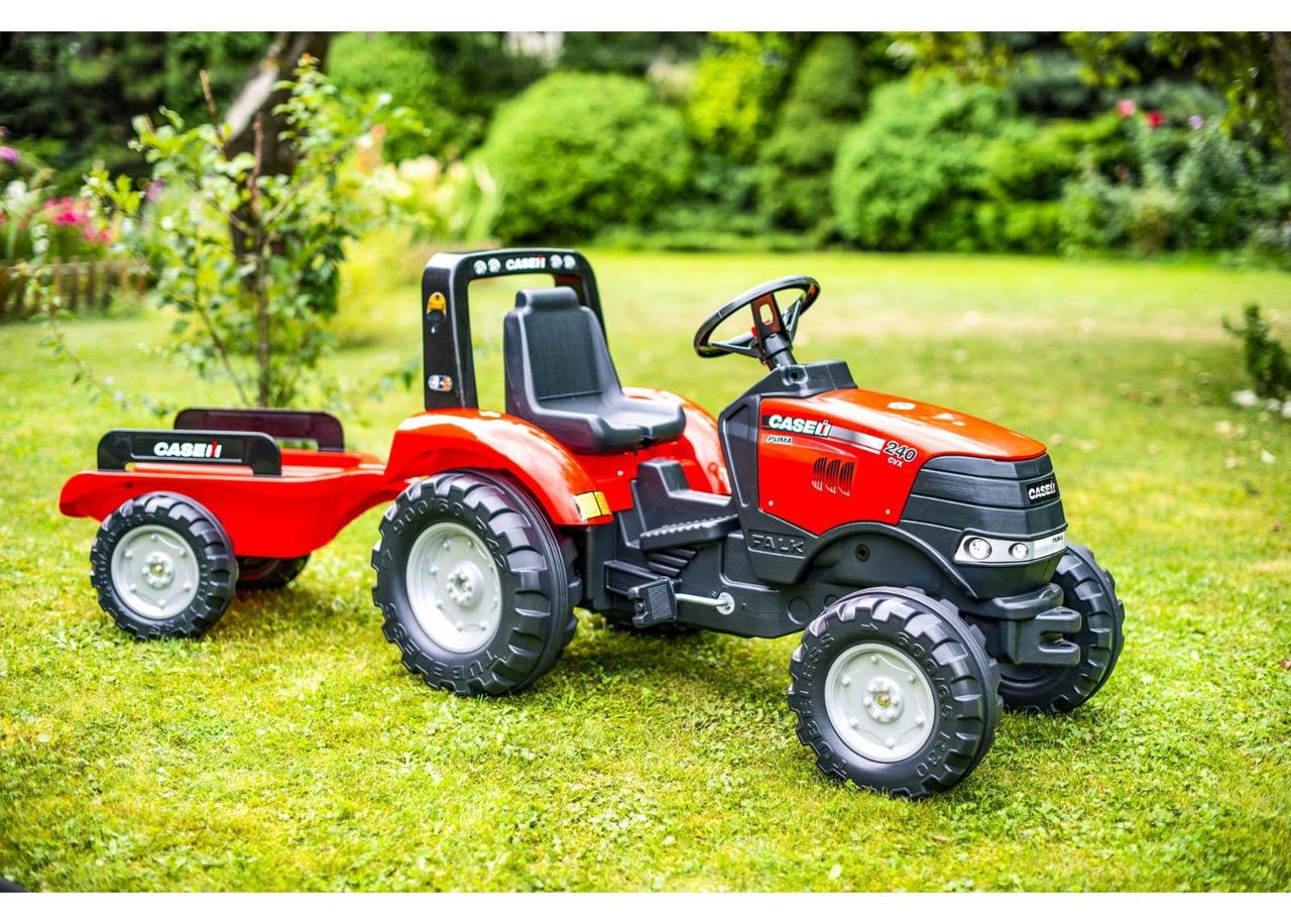 Детский трактор Case IH Volare увеличить