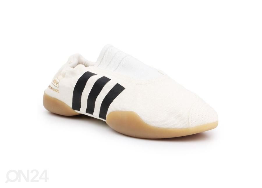 Женская обувь для тренировок по тхэквондо Adidas W D98204 увеличить