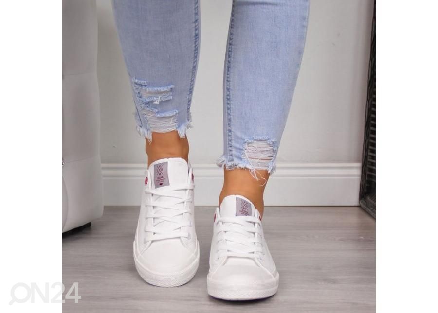 Женская повседневная обувь Cross Jeans увеличить