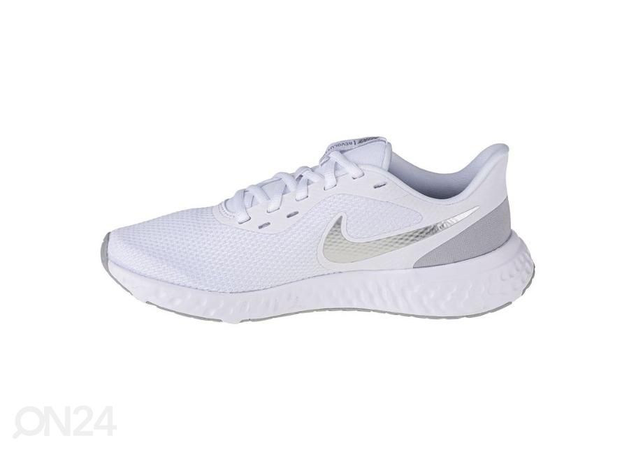 Женские кроссовки для бега Nike Revolution 5 увеличить