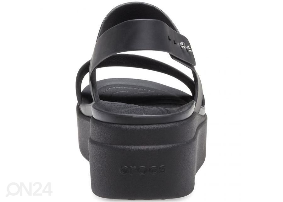 Женские сандалии Crocs Brooklyn Low Wedge увеличить