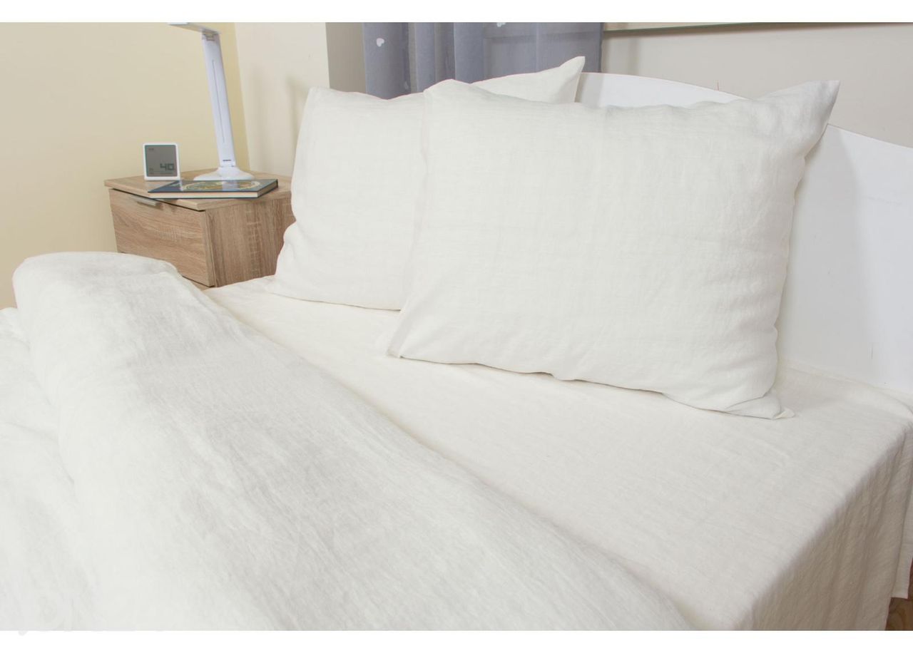 Льняная простыня белая 240х220 см увеличить