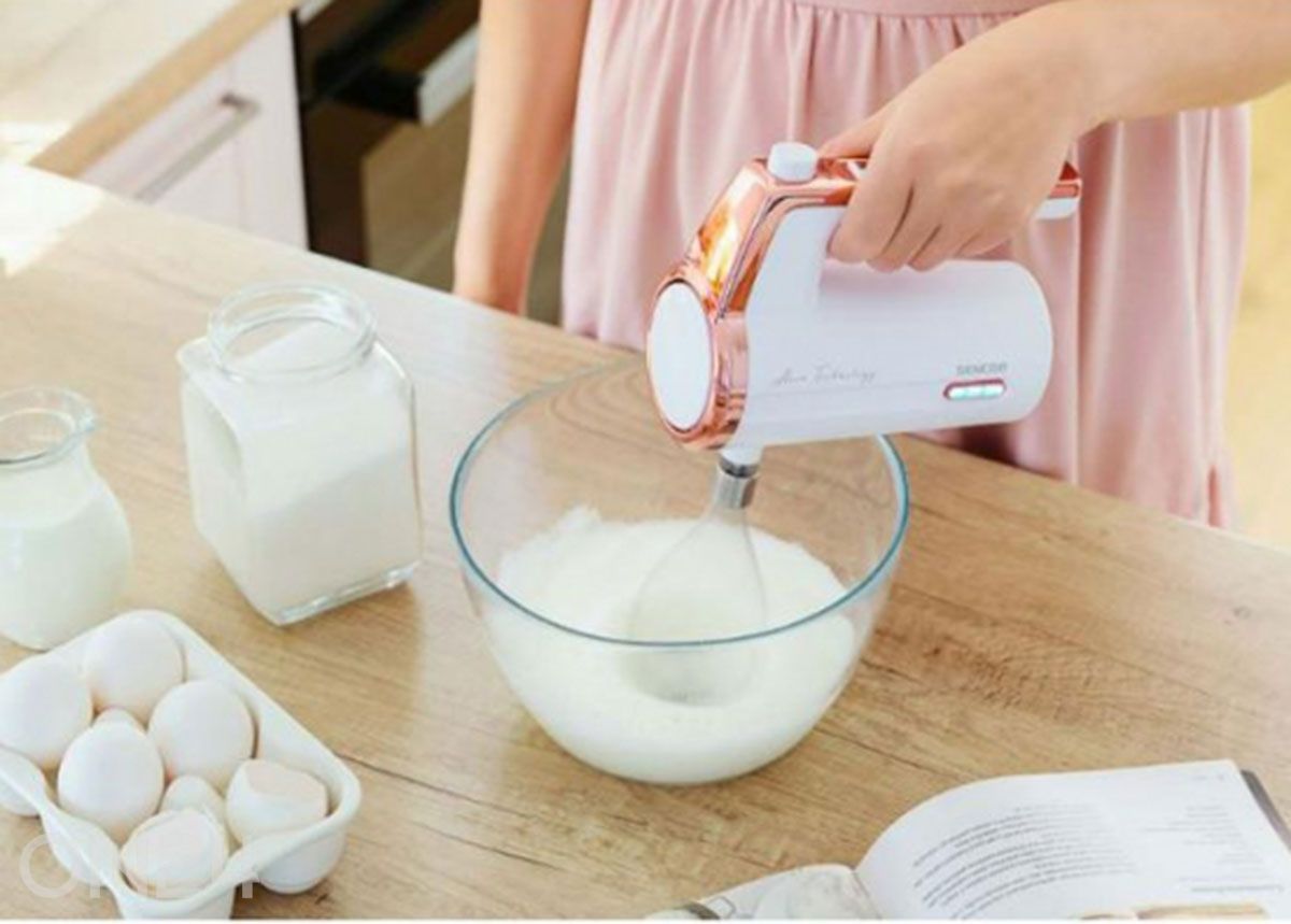 Миксер на батарейках Sencor SHM9000WH, белый увеличить