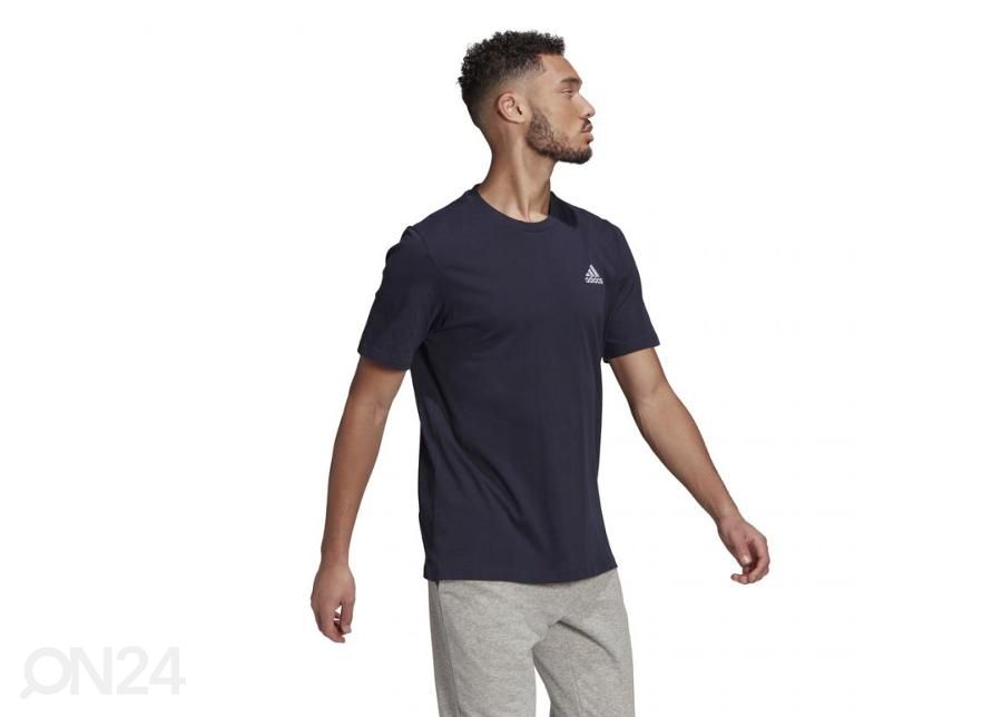 Мужская футболка Adidas Essentials увеличить