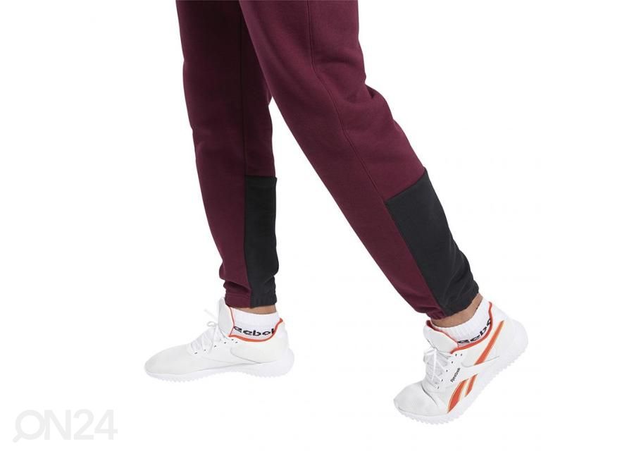 Мужские спортивные штаны Reebok TE Linear Logo Jogger M FU3215 увеличить