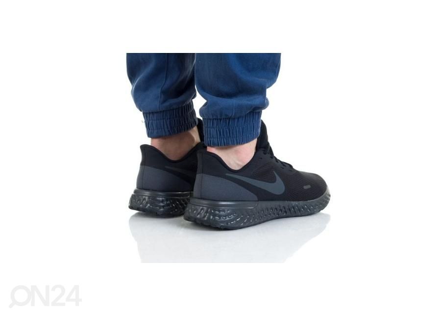 Мужские тренировочные кроссовки Nike Revolution 5 4EU M BQ6714-004 увеличить