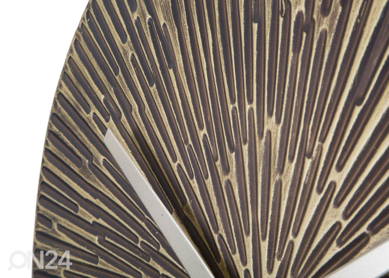 Настенные часы увеличить