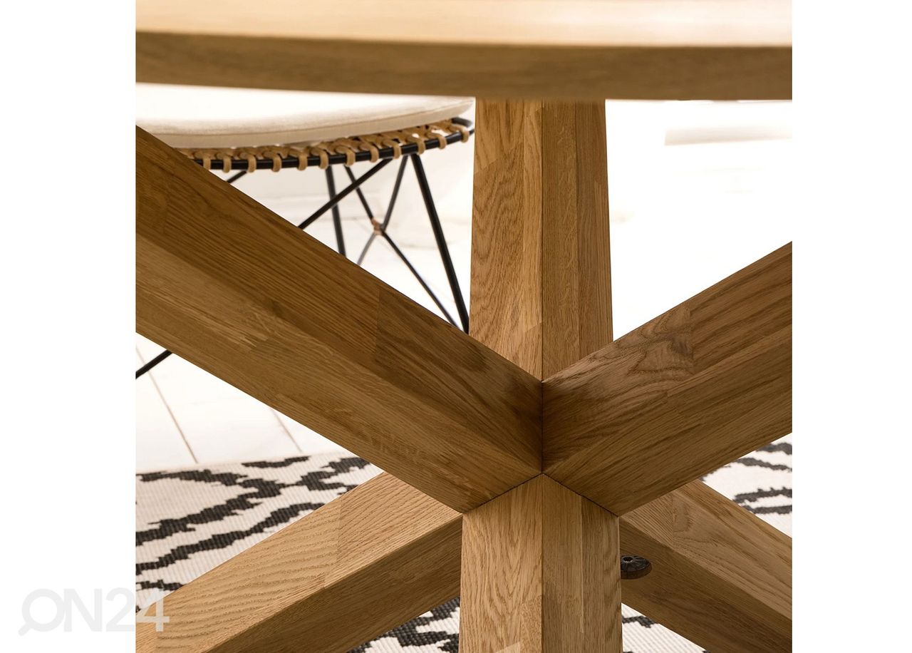 Обеденный стол из массива дуба Kreutz Ø 120 cm увеличить
