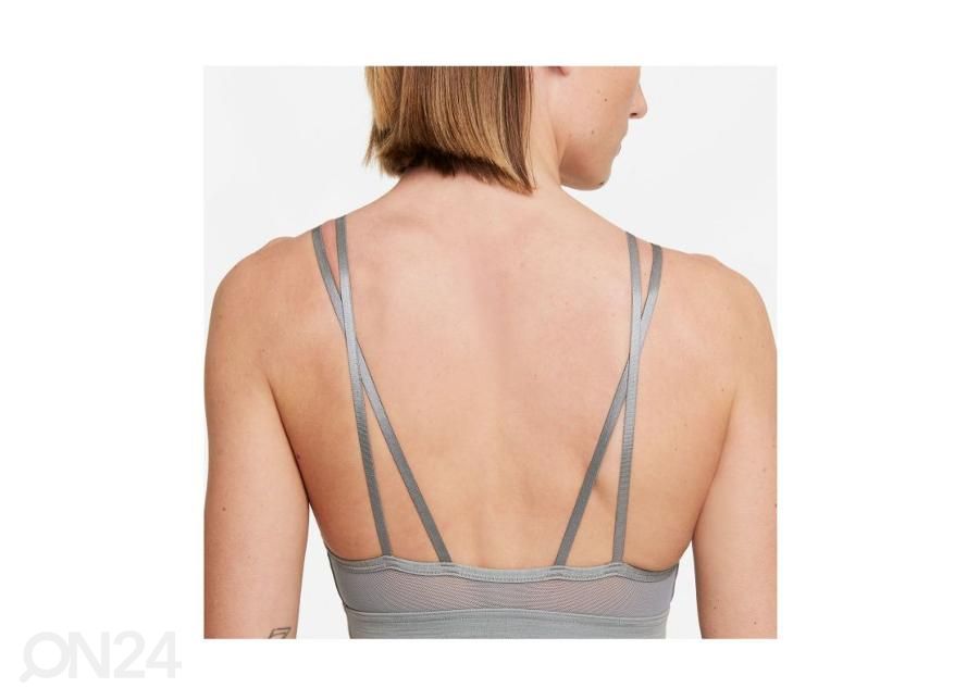 Спортивный бюстгальтер Nike Dri-FIT Yoga Indy Strappy увеличить