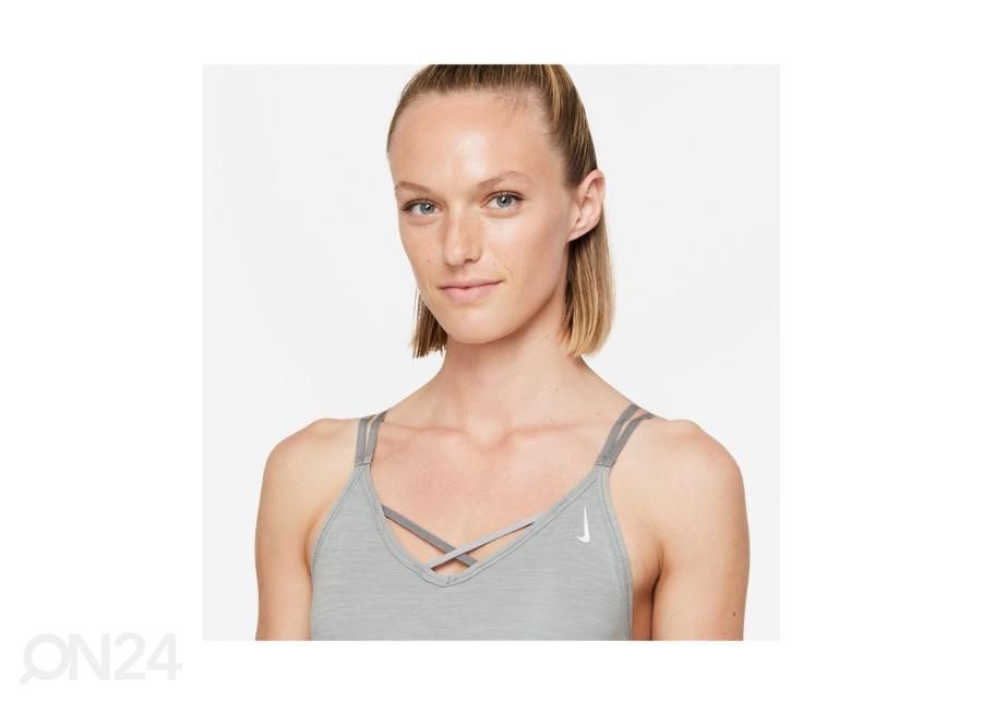 Спортивный бюстгальтер Nike Dri-FIT Yoga Indy Strappy увеличить