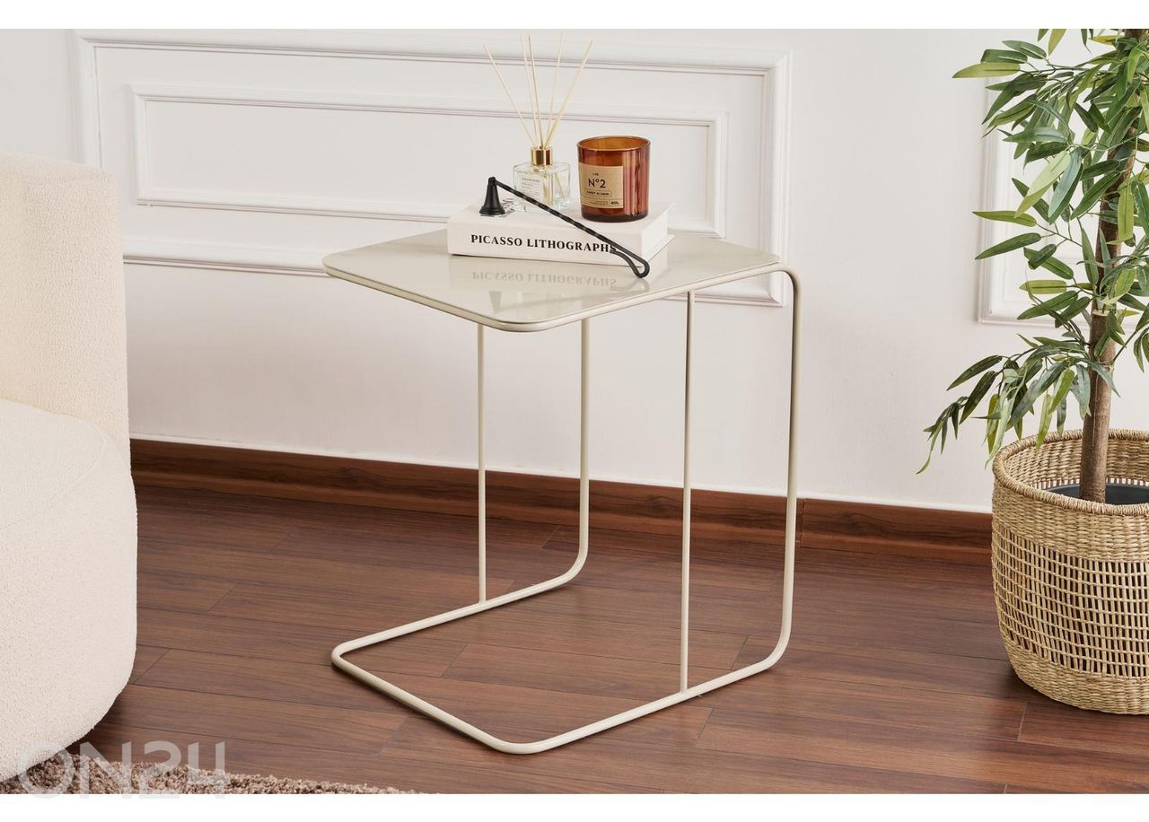 Столик увеличить