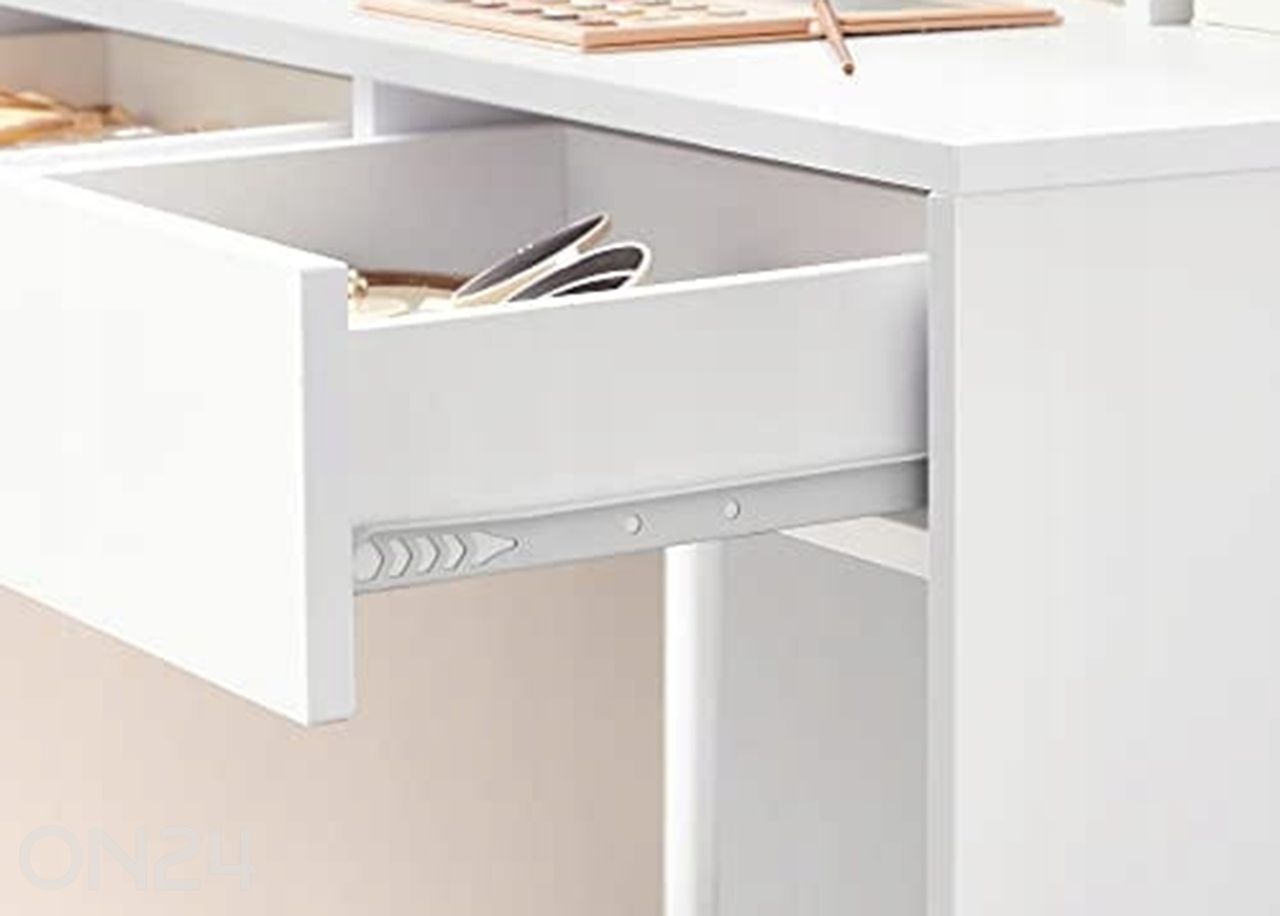 Туалетный столик увеличить