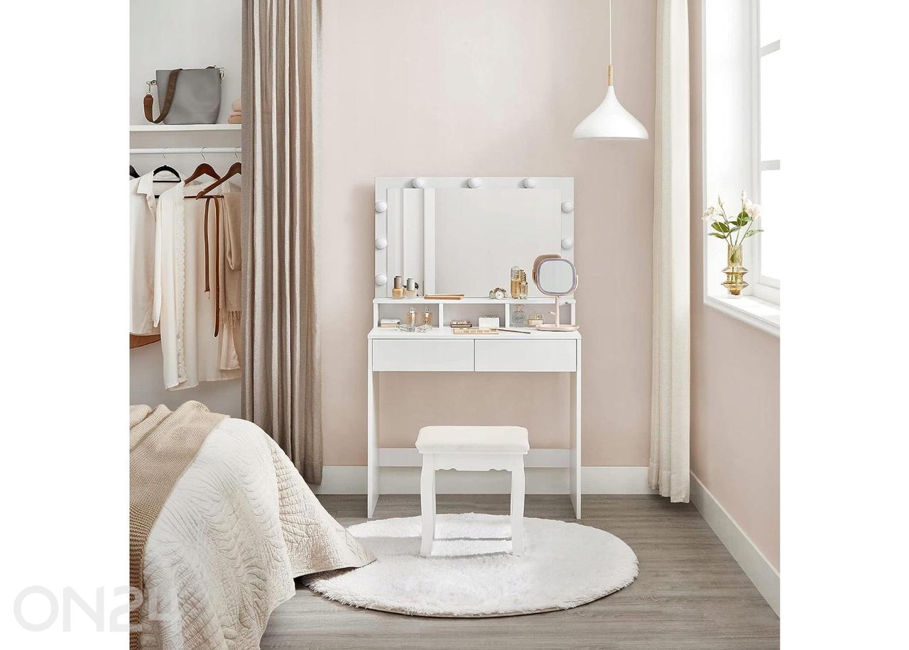 Туалетный столик увеличить