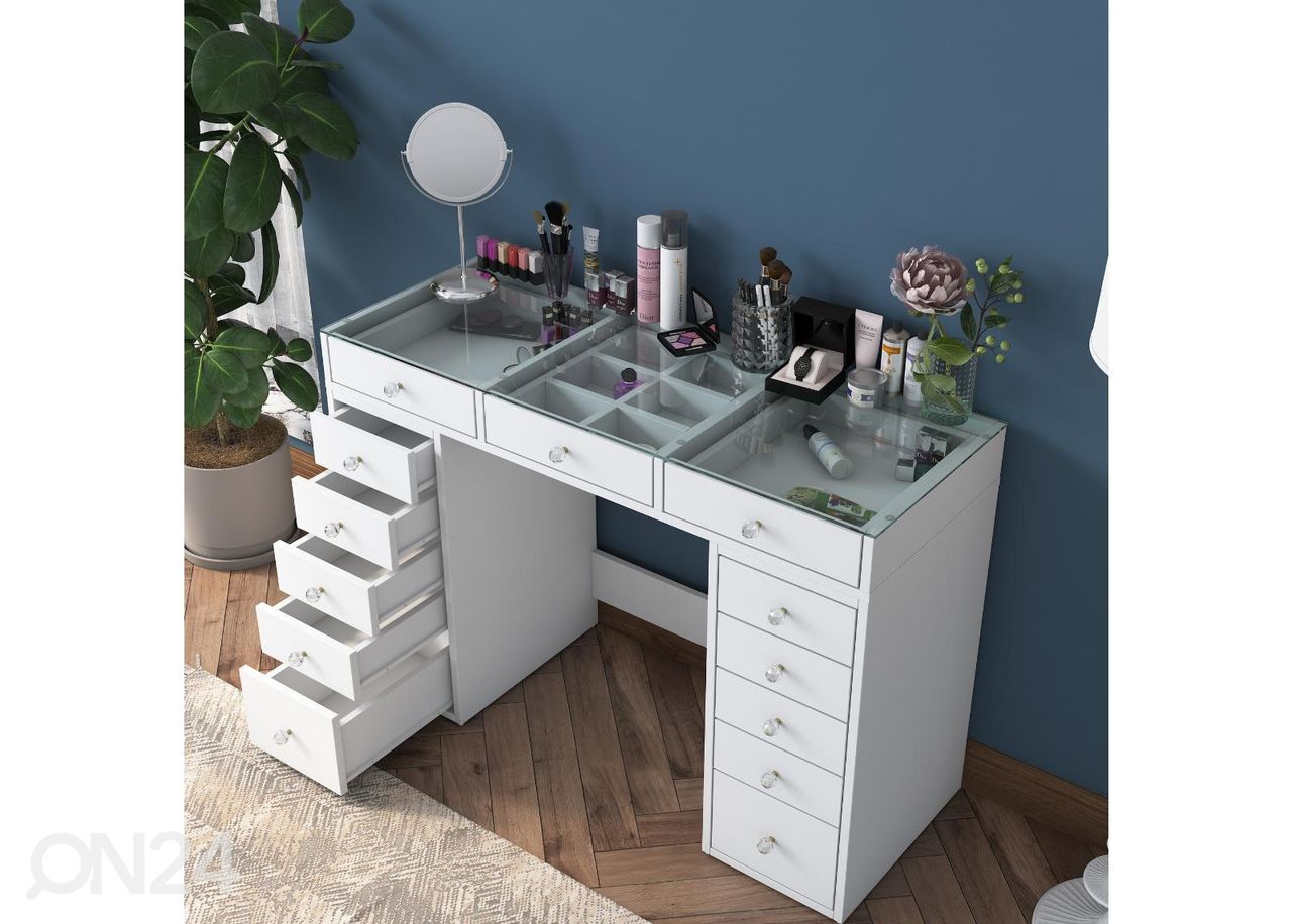 Туалетный столик увеличить