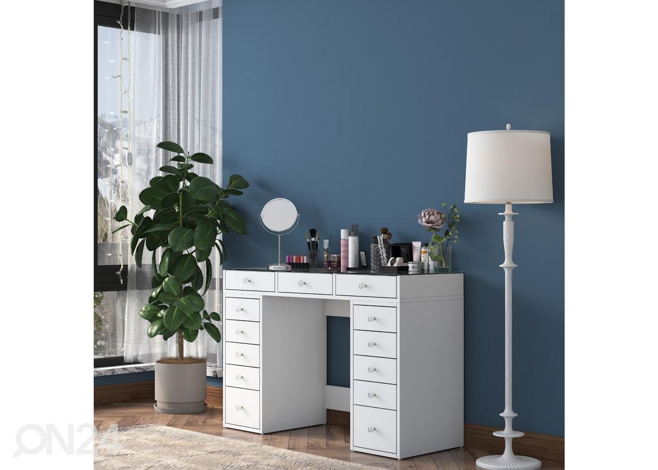 Туалетный столик увеличить