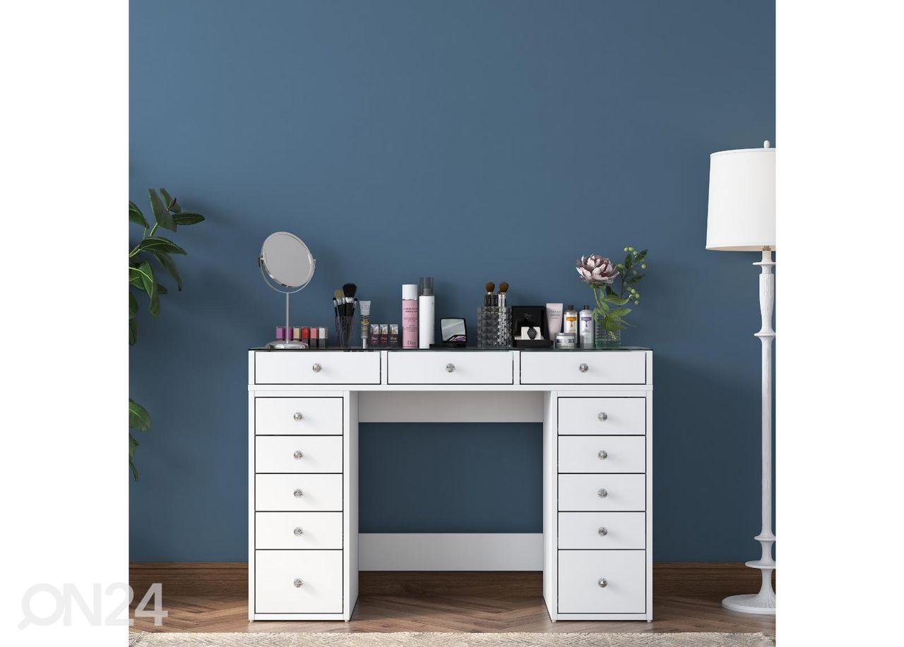 Туалетный столик увеличить