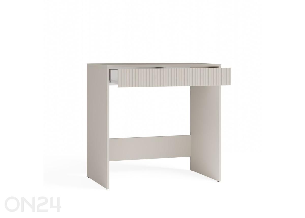 Туалетный столик увеличить