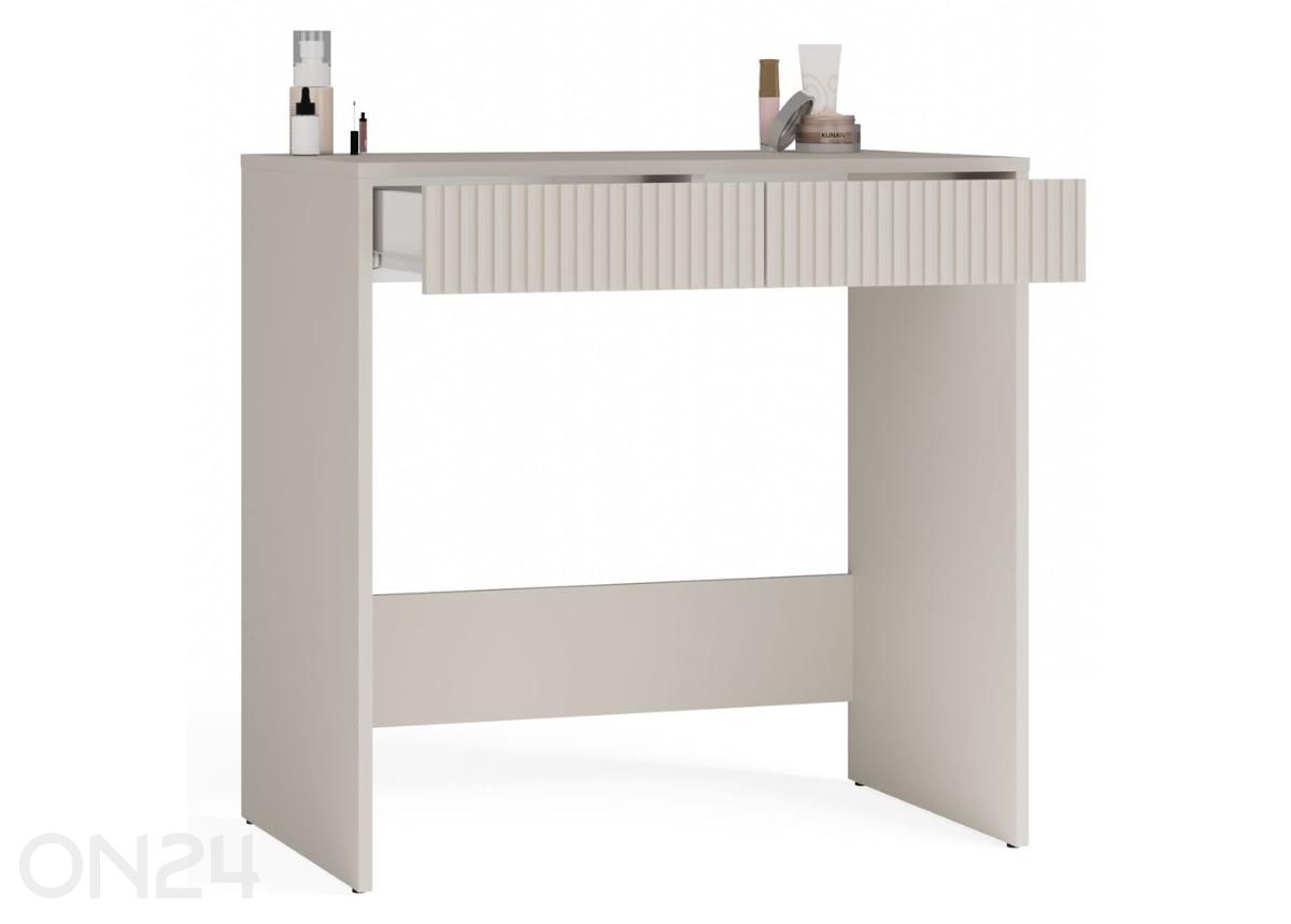 Туалетный столик увеличить