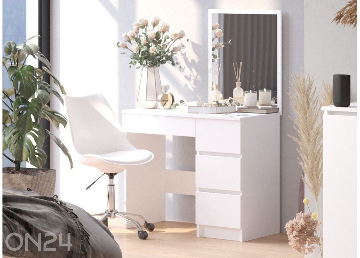 Туалетный стол с зеркалом увеличить