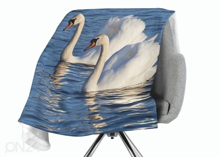 Флисовый плед White Swans 130x150 см увеличить