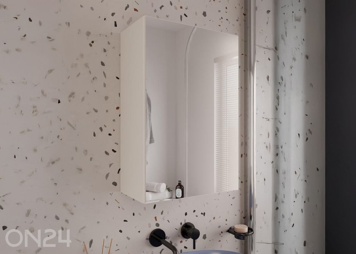 Шкафчик для ванной с зеркалом увеличить