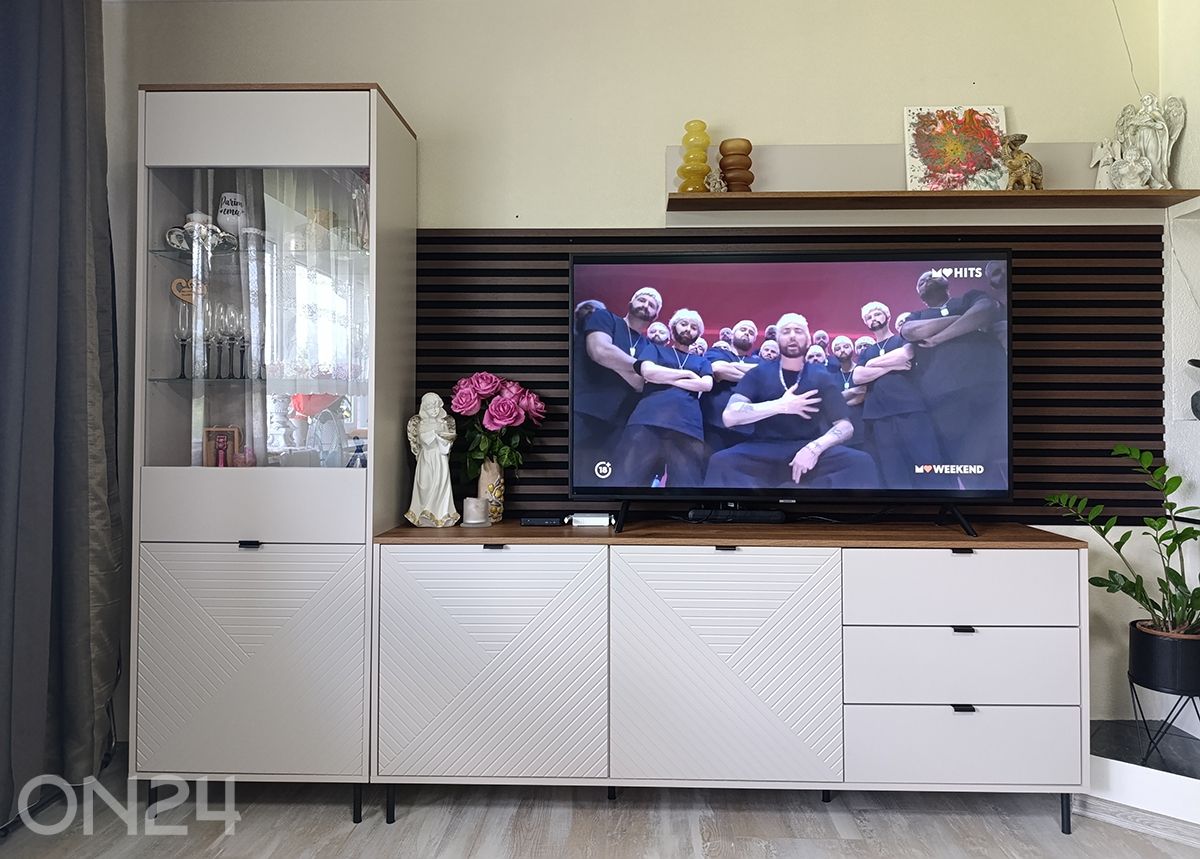 Шкаф-витрина увеличить