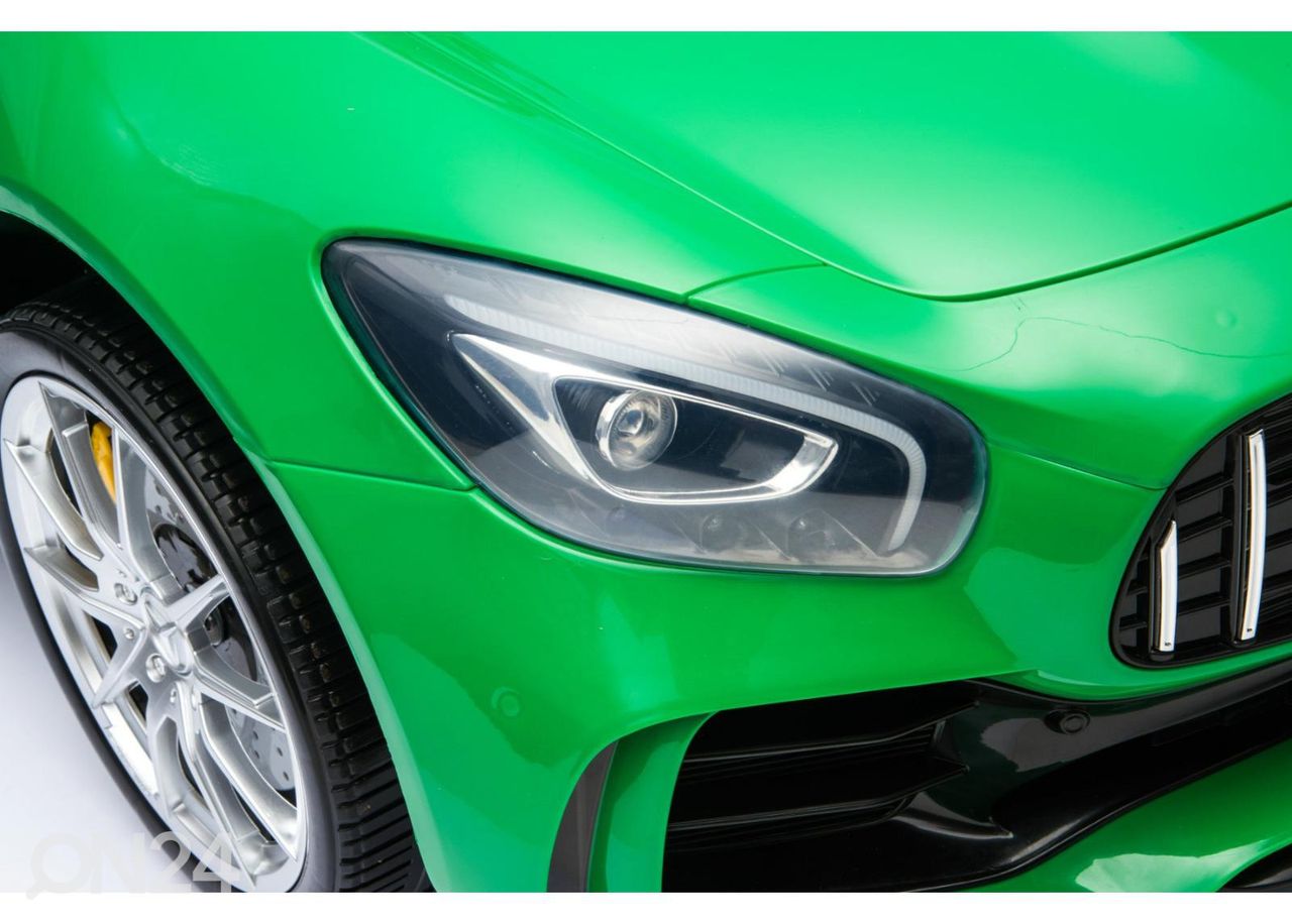 Электромобиль Mercedes-AMG GT-R увеличить