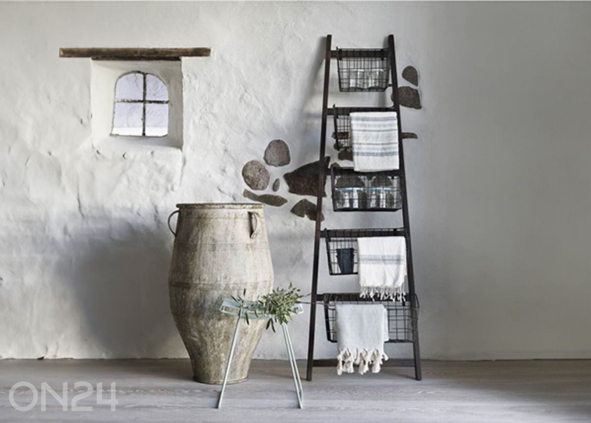 Декоративная лестница увеличить