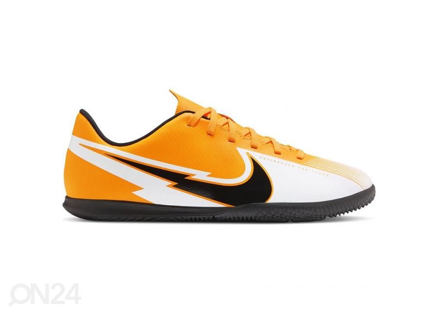 Детские футбольные бутсы для игры в зале Nike Mercurial Vapor 13 Club IC Jr увеличить