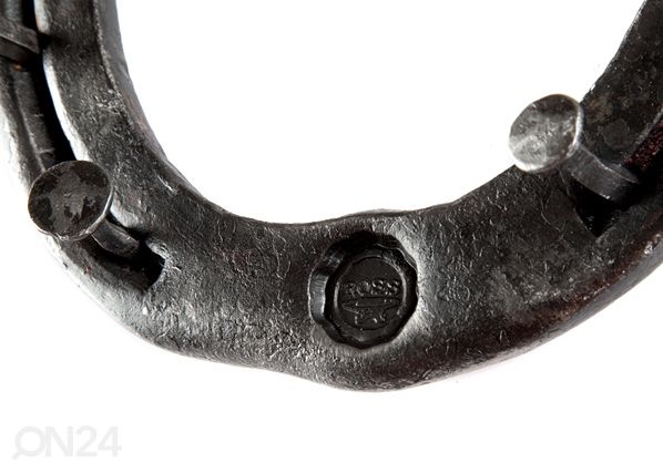 Ключница в форме подковы