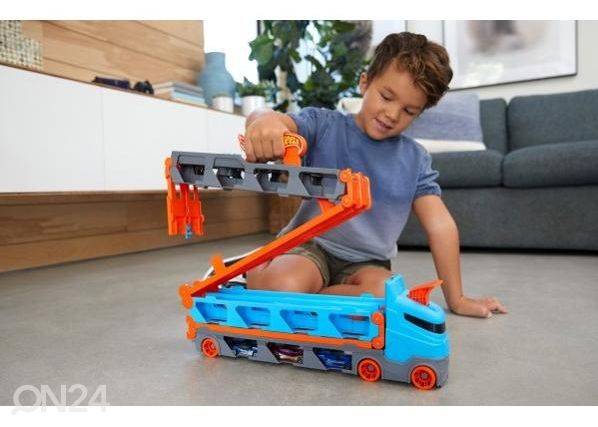 Мегатрейлер Hot Wheels скоростное шоссе