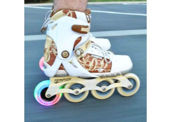 Набор колёс для роликовых коньков FLASHING 80x24 85A Tempish
