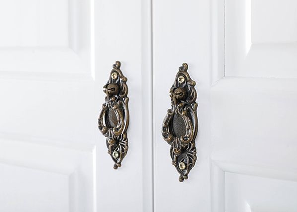 Шкаф платяной Isny