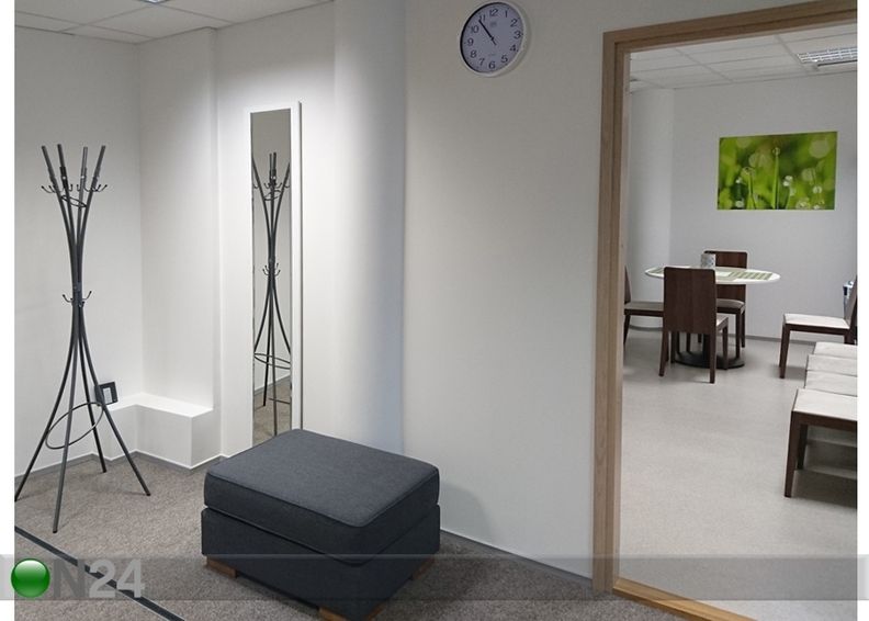 Вешалка увеличить