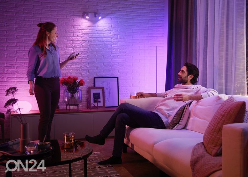 Включает 1 контроллер, 3 x GU10 350 м 5,7 Вт Zigbee и Bluetooth увеличить