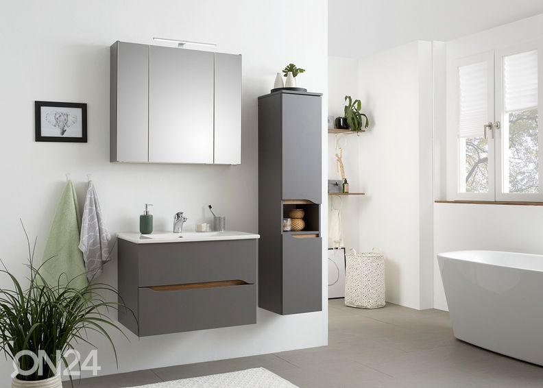 Высокий шкаф в ванную 357 увеличить