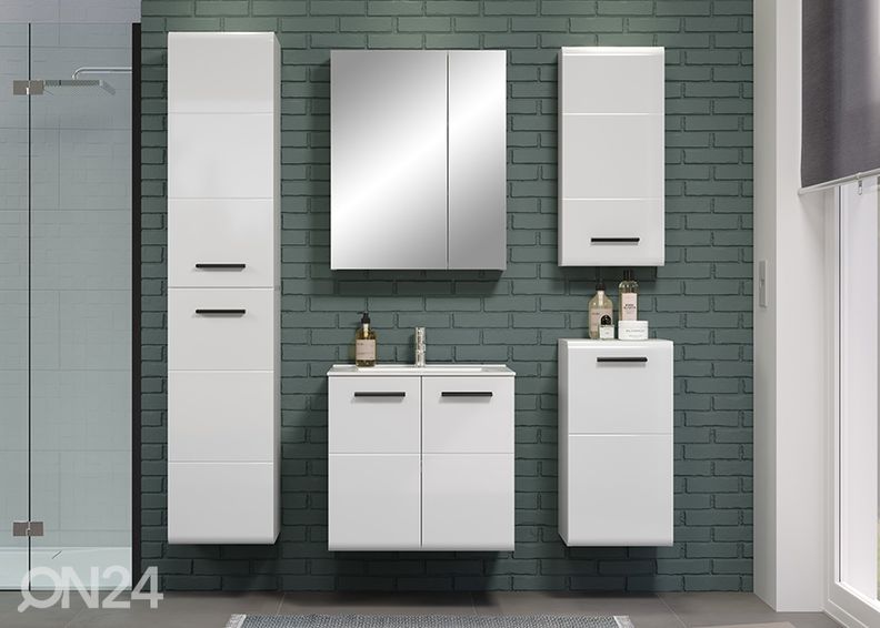 Высокий шкаф в ванную Riva увеличить