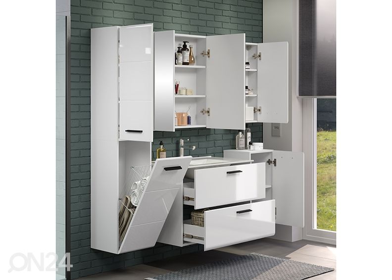 Высокий шкаф в ванную Riva увеличить