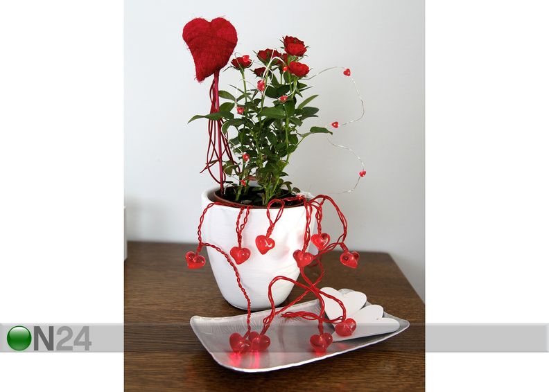 Гирлянда с сердечками увеличить