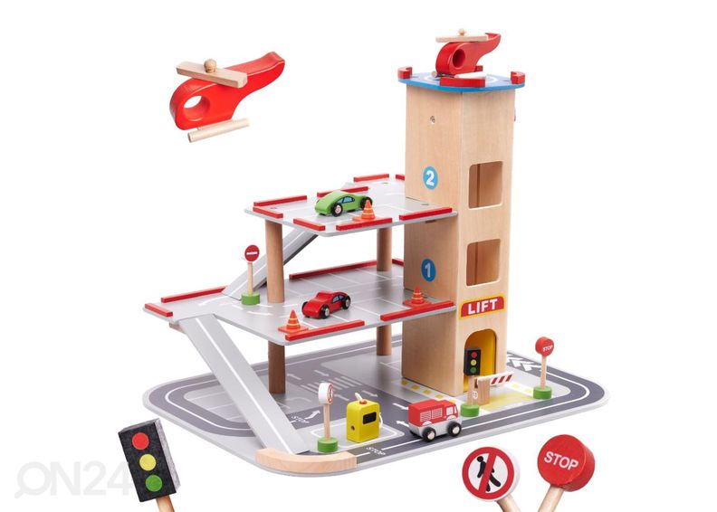 Деревянный гараж увеличить