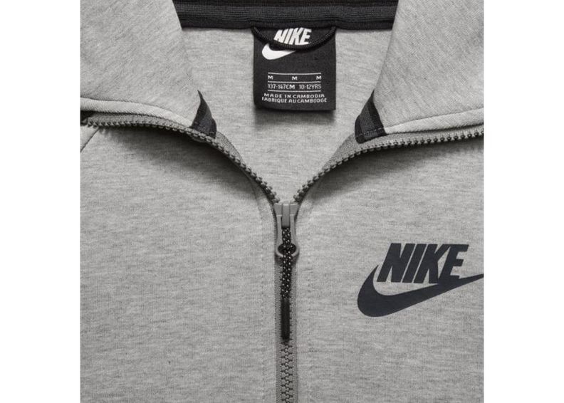 Детская толстовка Nike JR NSW Tech Fleece Essentials Jr AR4020-063 увеличить