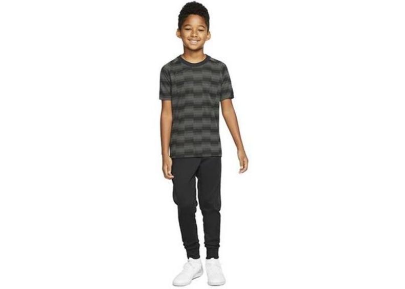 Детская футболка Nike Dry Academy Pro Top SS GX FP JR CD1070-010 увеличить