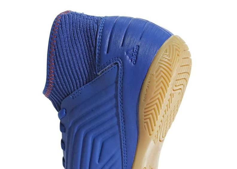 Детские футбольные бутсы для игры в зале adidas Predator 19.3 IN Jr CM8543 увеличить
